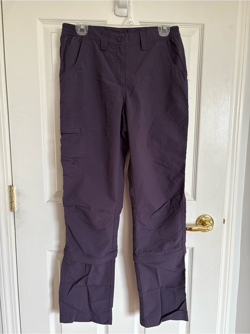 MOUNTAIN WAREHOUSE Convertible Cargo Pants in Deep Plum